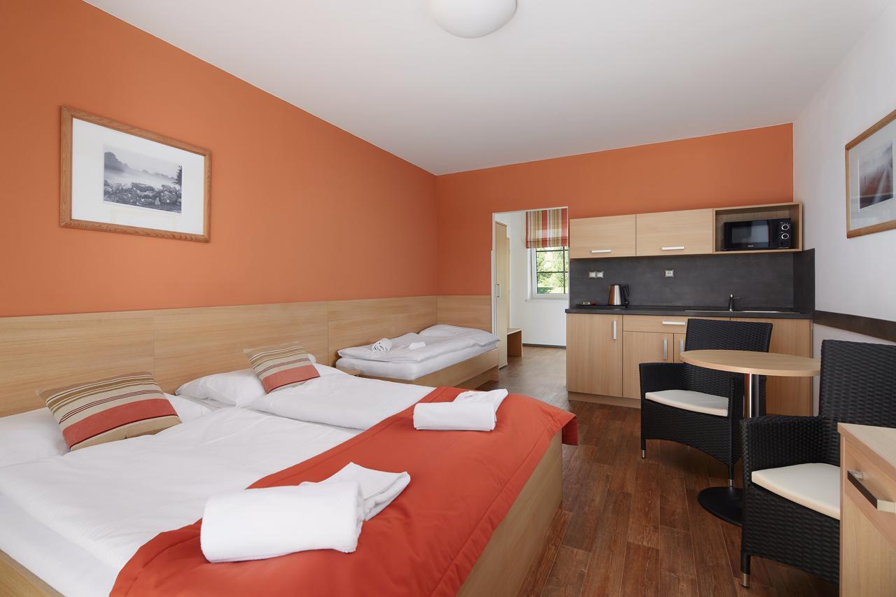 Jbx Resort Hotel Albatros Predni Vyton Exterior photo
